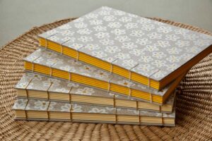 Handgemaakt notitieboekje A5 bloemetjes